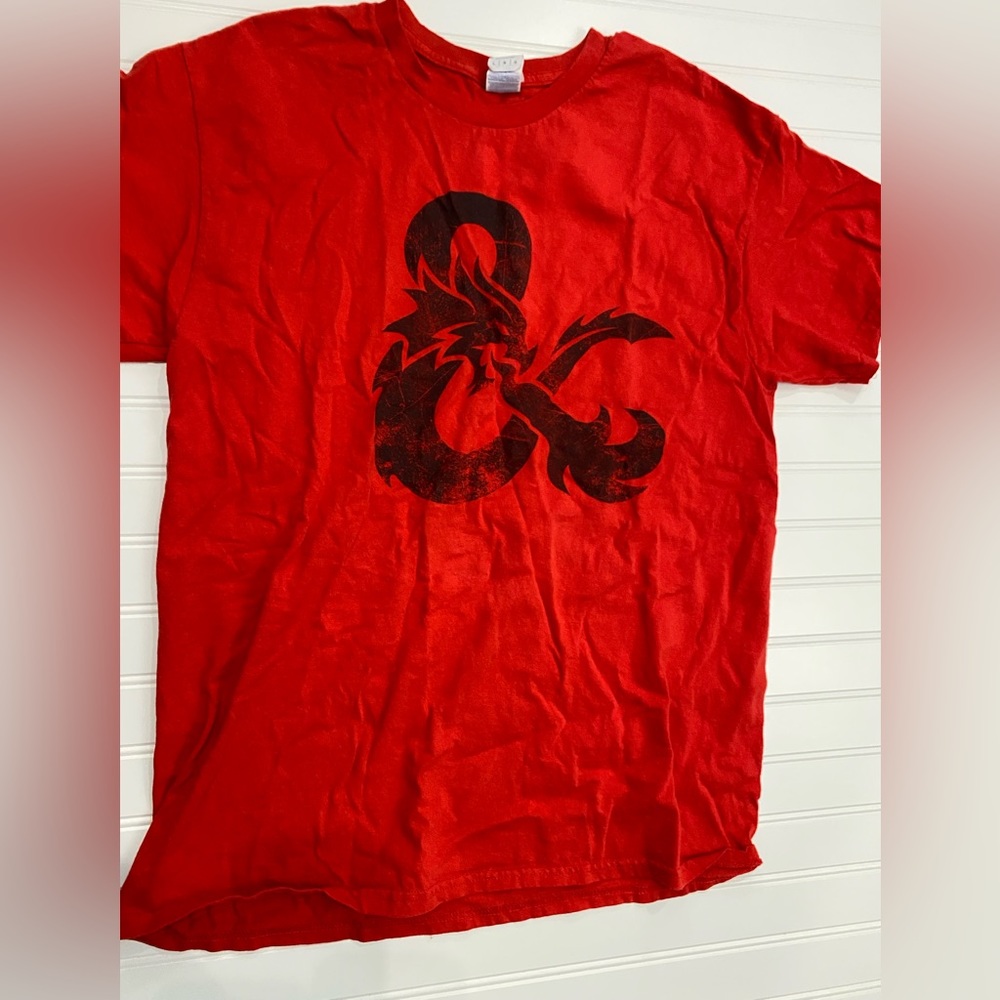 Never Worn L Dungeons and Dragons Red T-shirt